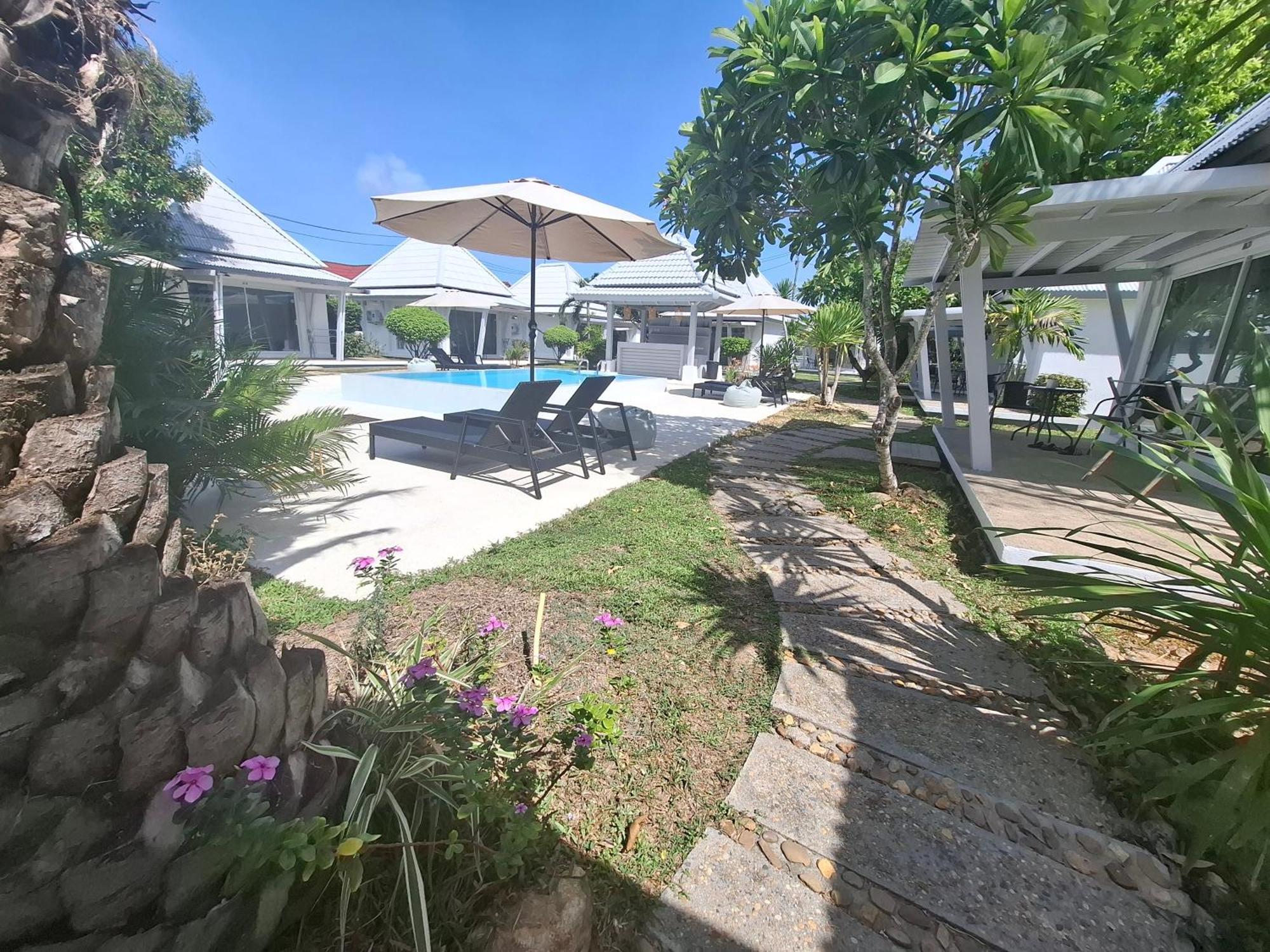 Thiptara Resort - Adults Only Menam-part Kültér fotó